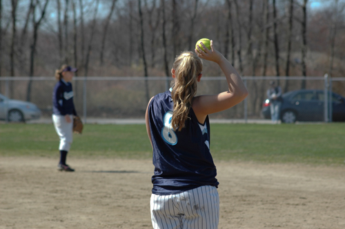 softball-throwing softball-throwing